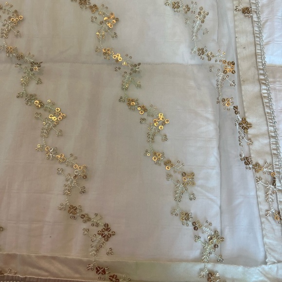 Cream and gold Indian Palazzo set - Picture 6 of 10